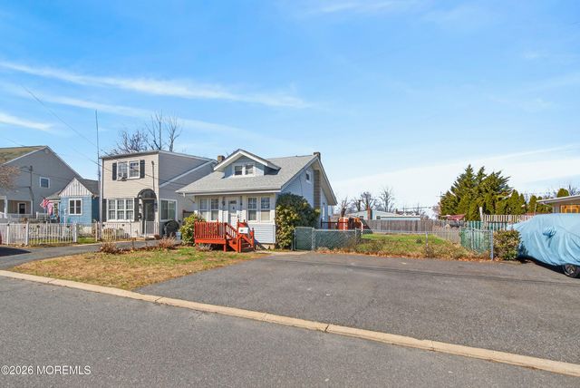 87 W Concourse, Cliffwood Beach, NJ 07735