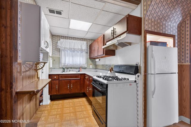 87 W Concourse, Cliffwood Beach, NJ 07735