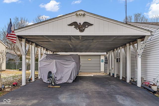 649 Nelson Drive, Mooresville, IN 46158