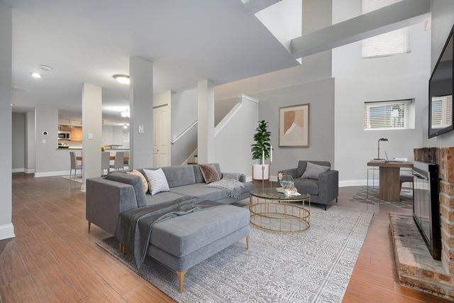 1034 W Armitage Avenue A, Chicago, IL 60614