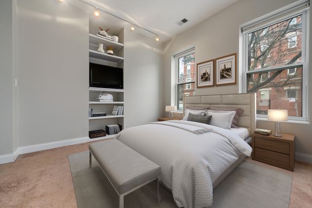 1034 W Armitage Avenue A, Chicago, IL 60614