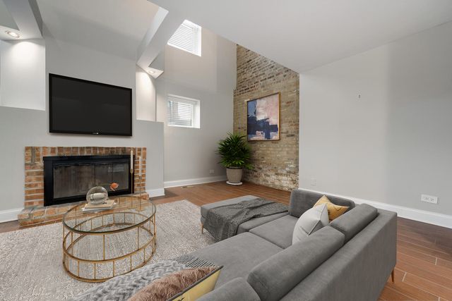 1034 W Armitage Avenue A, Chicago, IL 60614