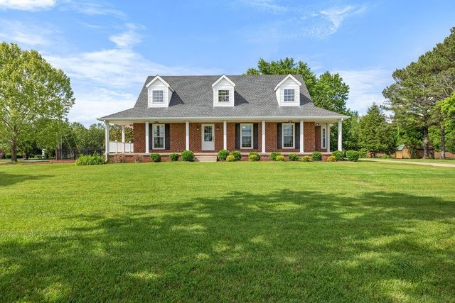 754 Veterans Pkwy, Murfreesboro, TN 37128