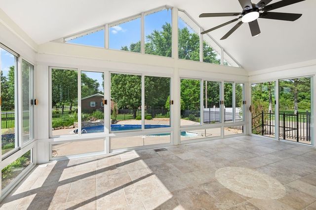 754 Veterans Pkwy, Murfreesboro, TN 37128