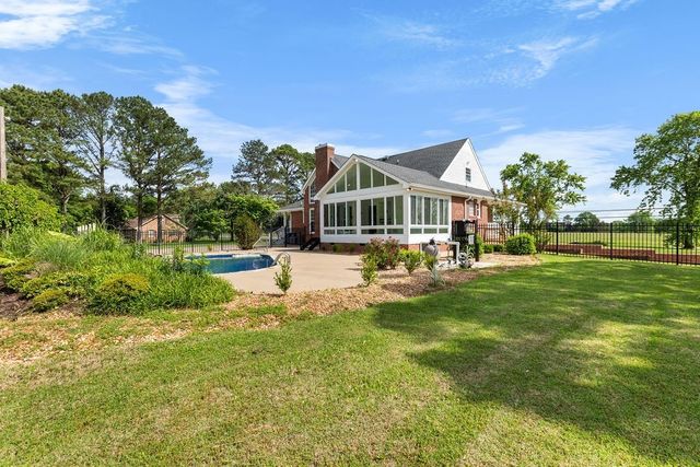 754 Veterans Pkwy, Murfreesboro, TN 37128