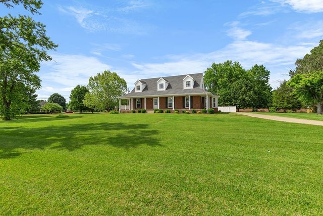 754 Veterans Pkwy, Murfreesboro, TN 37128