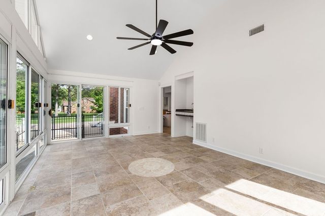 754 Veterans Pkwy, Murfreesboro, TN 37128