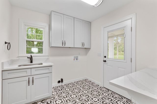 754 Veterans Pkwy, Murfreesboro, TN 37128