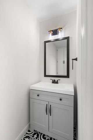 754 Veterans Pkwy, Murfreesboro, TN 37128