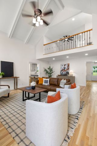 754 Veterans Pkwy, Murfreesboro, TN 37128