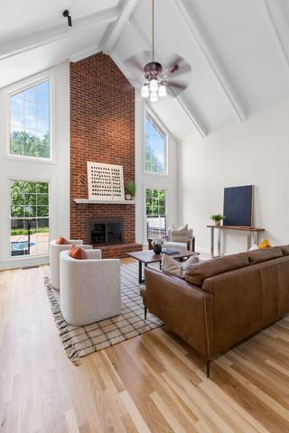 754 Veterans Pkwy, Murfreesboro, TN 37128