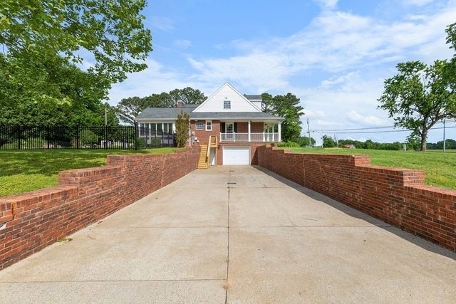 754 Veterans Pkwy, Murfreesboro, TN 37128