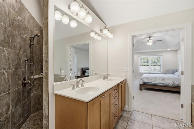 2143 Oak Drive, St Louis, MO 63131
