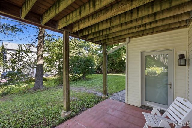 2143 Oak Drive, St Louis, MO 63131