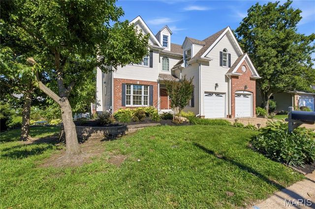 2143 Oak Drive, St Louis, MO 63131