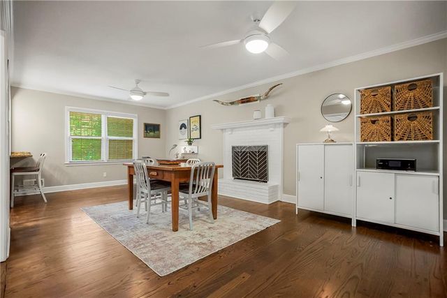 9104 Ensley Lane, Leawood, KS 66206