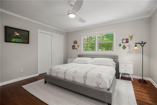 9104 Ensley Lane, Leawood, KS 66206
