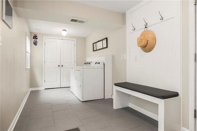 9104 Ensley Lane, Leawood, KS 66206