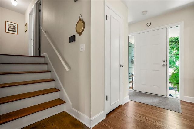 9104 Ensley Lane, Leawood, KS 66206