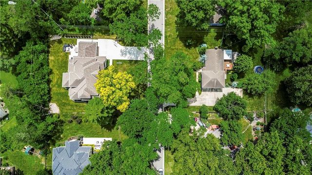 9104 Ensley Lane, Leawood, KS 66206