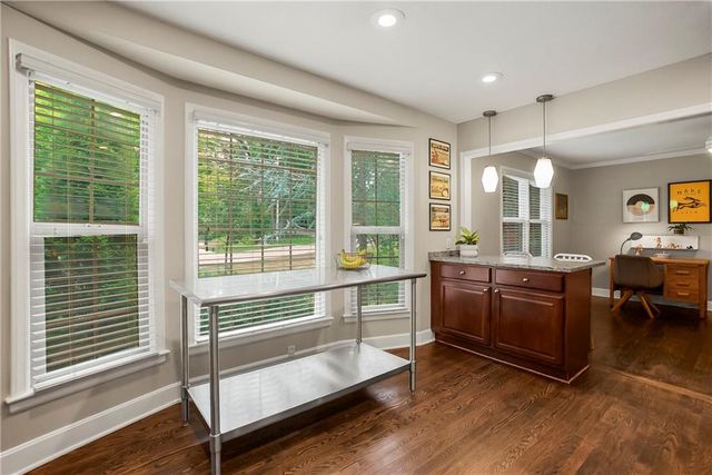 9104 Ensley Lane, Leawood, KS 66206