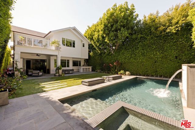 126 S Westgate Avenue, Los Angeles, CA 90049