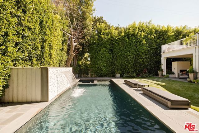 126 S Westgate Avenue, Los Angeles, CA 90049