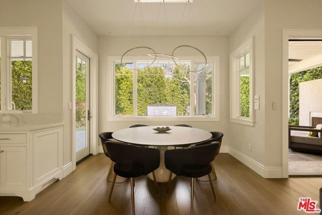 126 S Westgate Avenue, Los Angeles, CA 90049