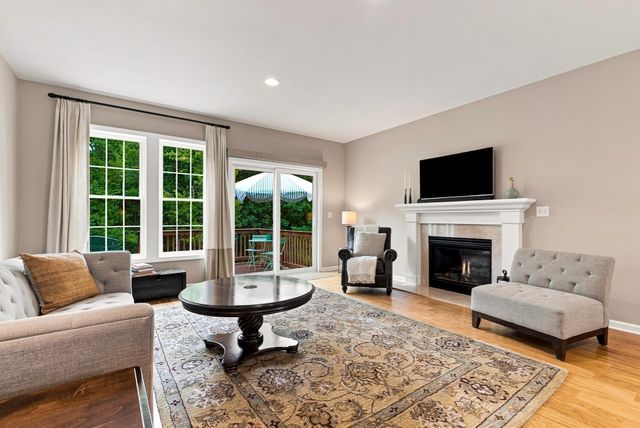 65 Brooksmont Dr 15, Holliston, MA 01746