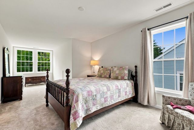 65 Brooksmont Dr 15, Holliston, MA 01746