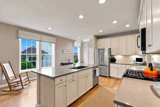 65 Brooksmont Dr 15, Holliston, MA 01746