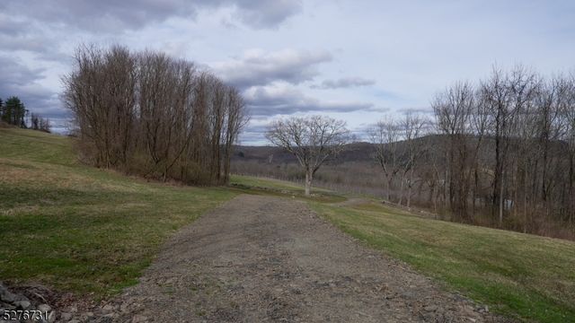 25 Clove Rd, Wantage Twp., NJ 07461