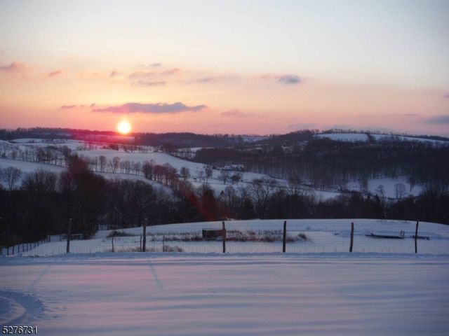 25 Clove Rd, Wantage Twp., NJ 07461