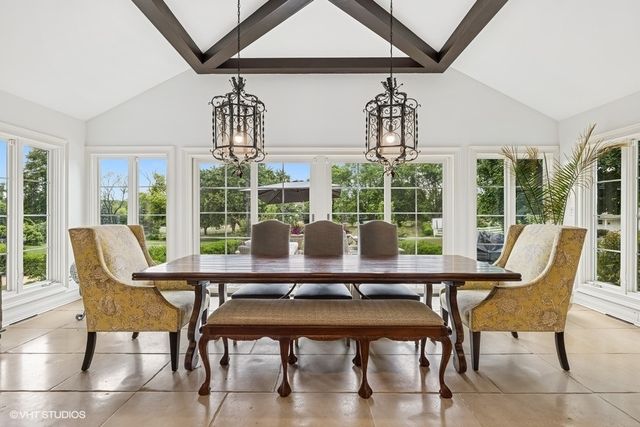 404 Caesar Drive, Barrington Hills, IL 60010