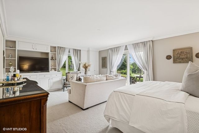 404 Caesar Drive, Barrington Hills, IL 60010