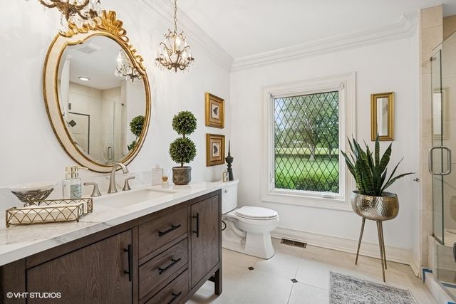 404 Caesar Drive, Barrington Hills, IL 60010