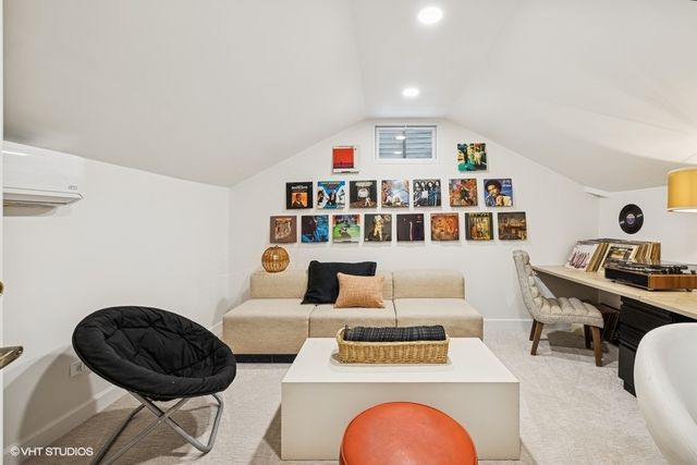 404 Caesar Drive, Barrington Hills, IL 60010