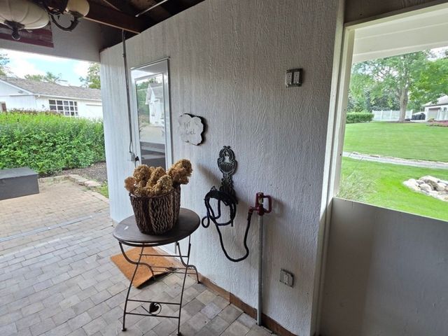 404 Caesar Drive, Barrington Hills, IL 60010