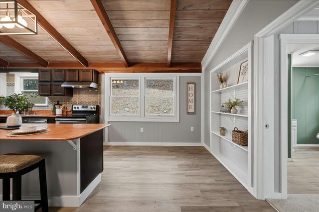 45 WHITE DOGWOOD RD, Harpers Ferry, WV 25425