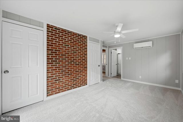 45 WHITE DOGWOOD RD, Harpers Ferry, WV 25425