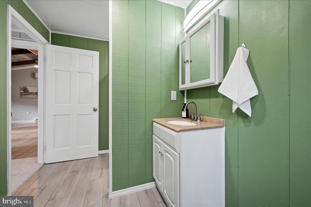 45 WHITE DOGWOOD RD, Harpers Ferry, WV 25425