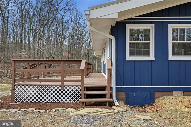 45 WHITE DOGWOOD RD, Harpers Ferry, WV 25425