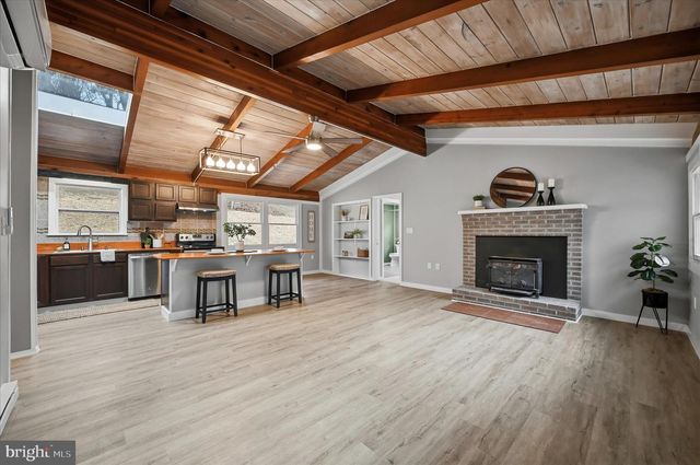 45 WHITE DOGWOOD RD, Harpers Ferry, WV 25425