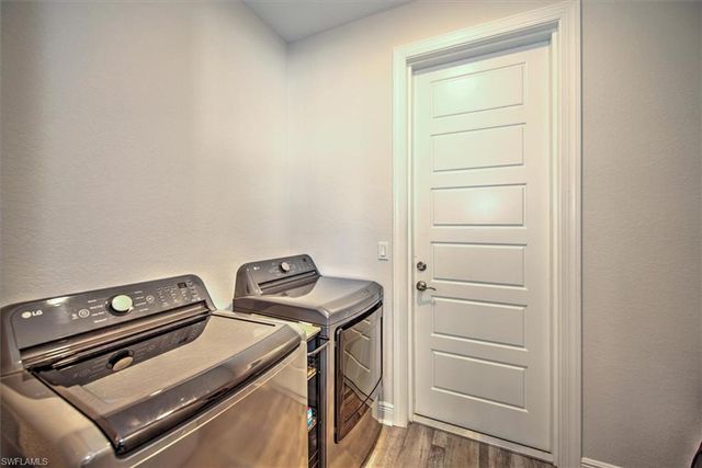 3527 SW 4th LN, Cape Coral, FL 33991