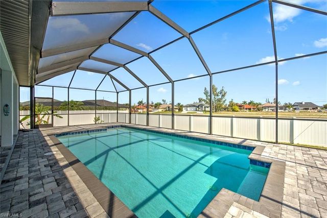 3527 SW 4th LN, Cape Coral, FL 33991