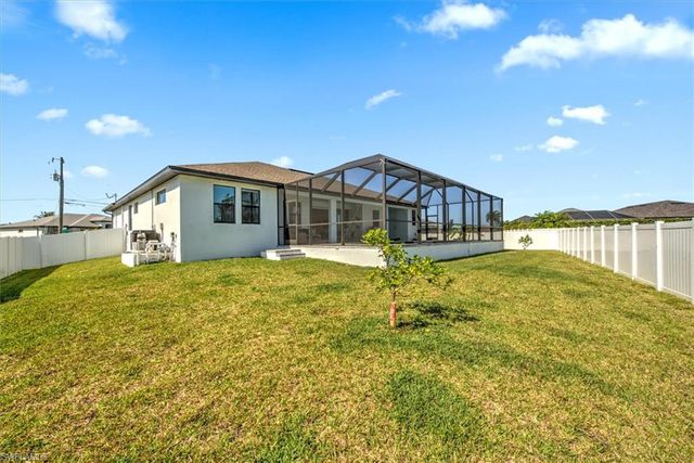 3527 SW 4th LN, Cape Coral, FL 33991