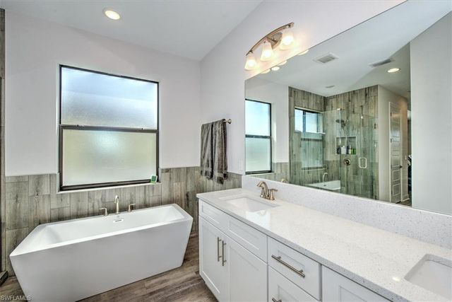 3527 SW 4th LN, Cape Coral, FL 33991