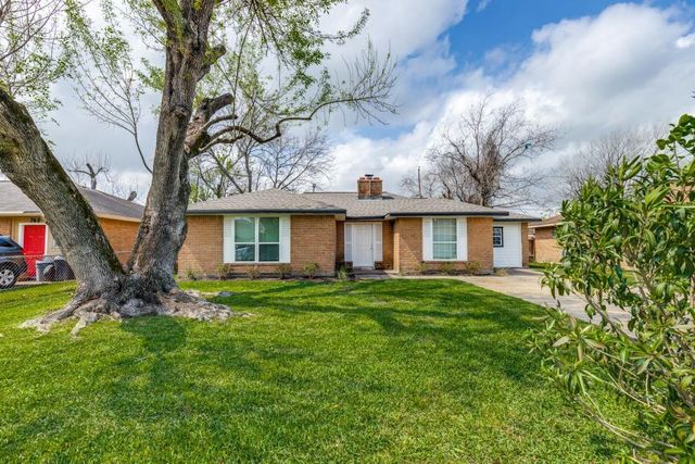 803 Knob Hollow Street, Channelview, TX 77530