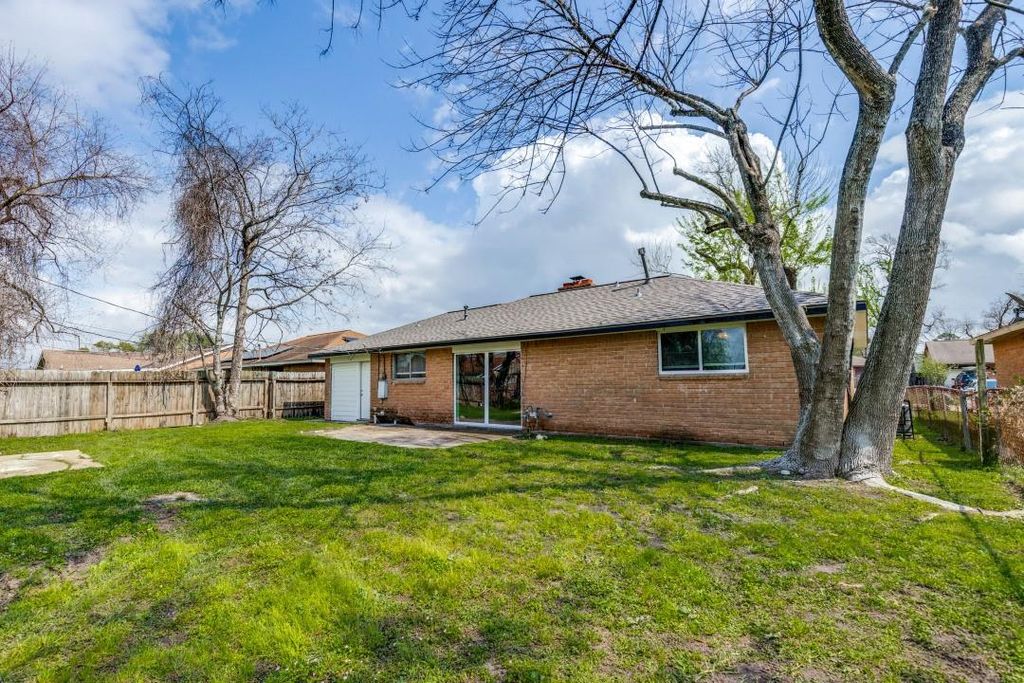 803 Knob Hollow Street, Channelview, TX 77530