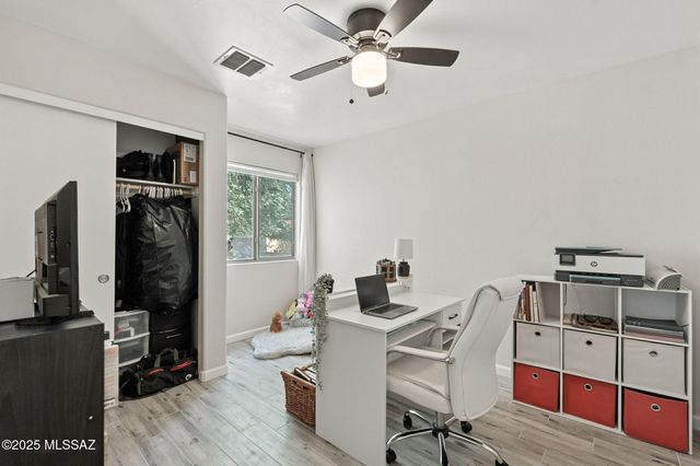 681 W Ash Ridge Drive, Green Valley, AZ 85614